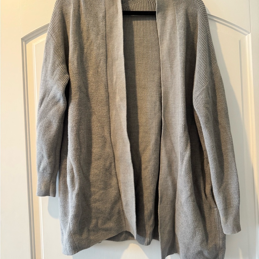Lululemon women’s sweater - Picture 3 of 5
